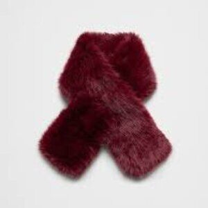 Banana Republic Factory Faux Fur Scarf NWOT Vino Rosso
